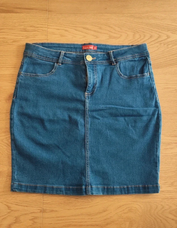Jupe stretch légère effet jean / denim bleu longueur au dessus des genoux T42 -
